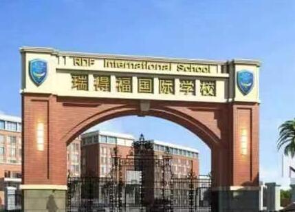 江西理工大學(xué)1200人食堂承包案例